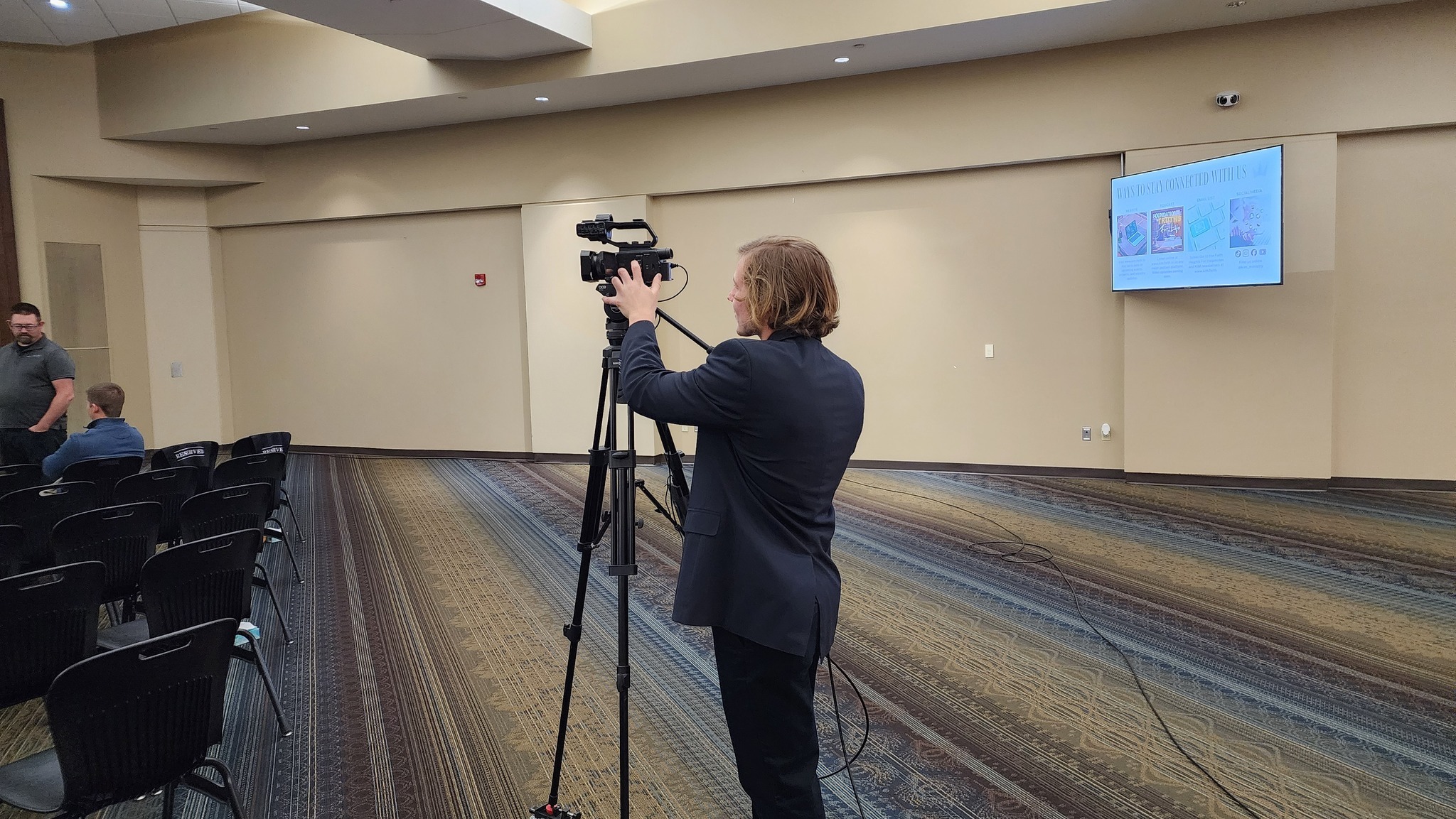 Camera Operator - Image 3